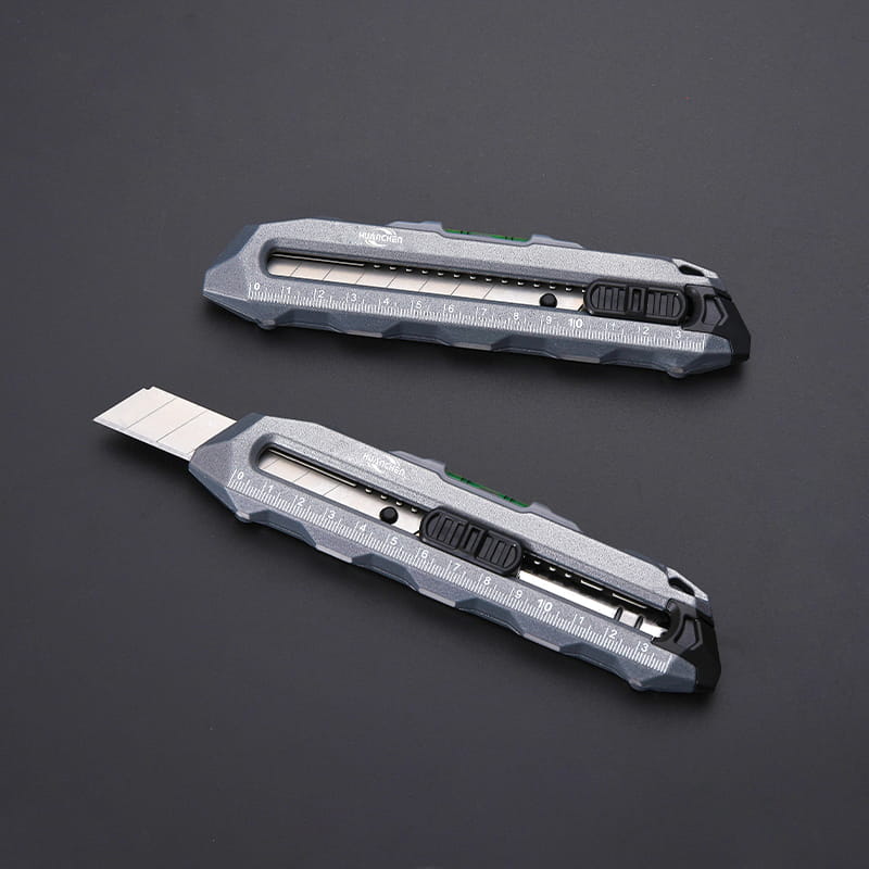 DC2201 Cuțit utilitar retractabil